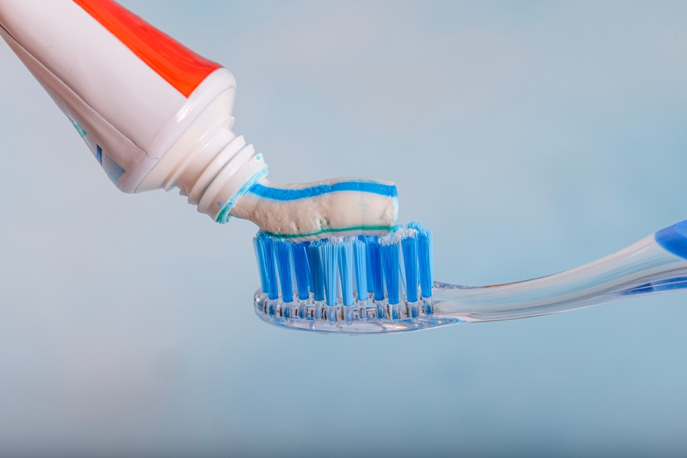 How to Properly Brush and Floss Your Teeth: Essential Tips for a Healthy Smile